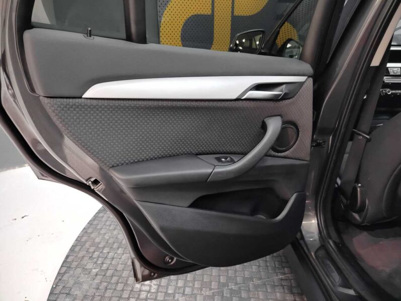 								BMW X1 full									