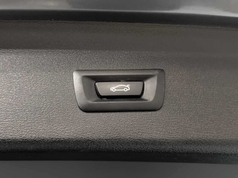 								BMW X1 full									