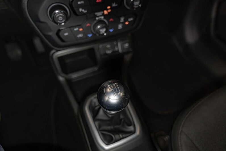 								Jeep Renegade full									