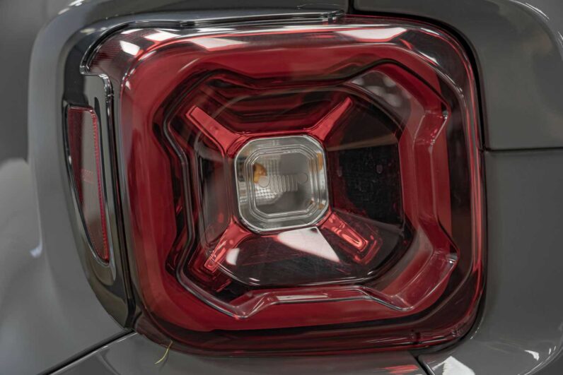 								Jeep Renegade full									