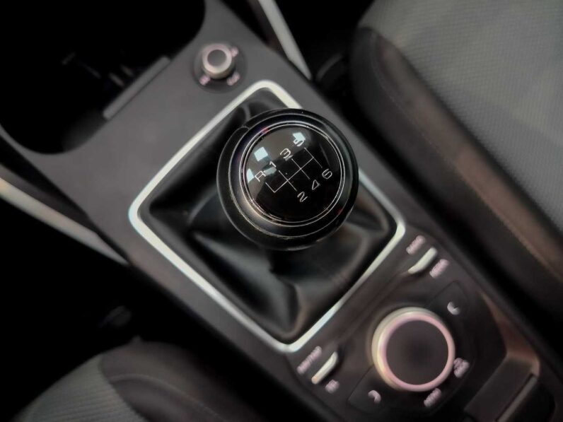 								Audi Q2 full									