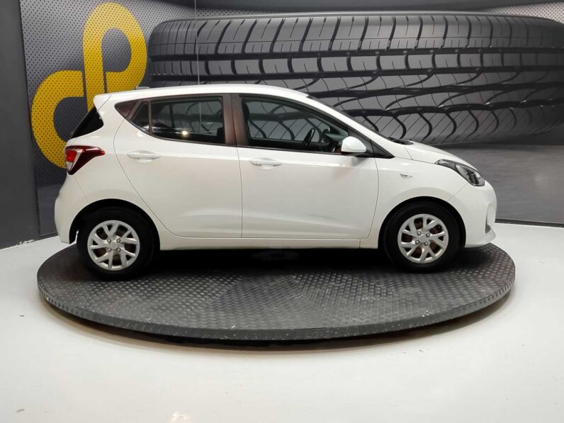 								Hyundai i10 full									