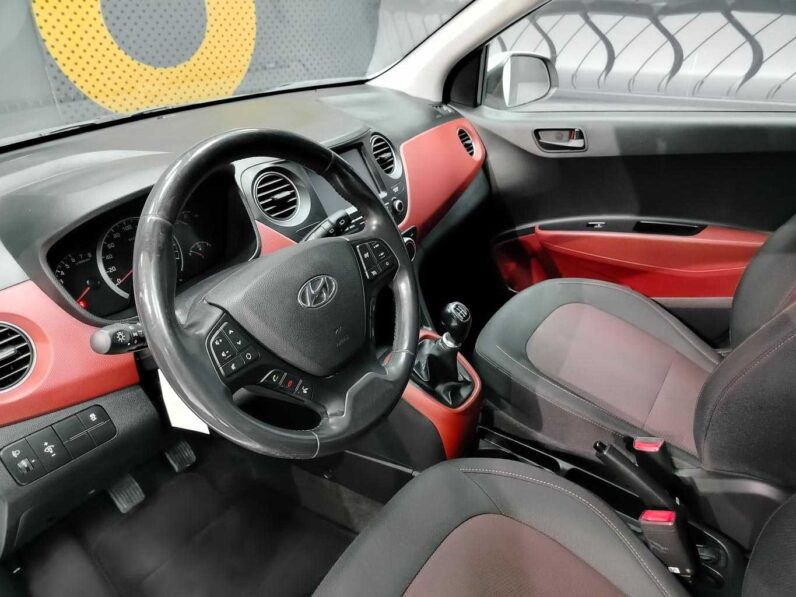 								Hyundai i10 full									