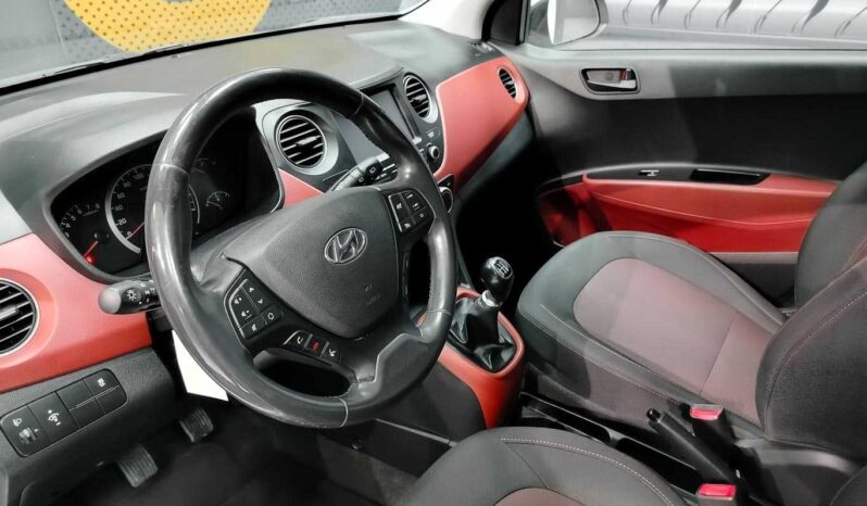 								Hyundai i10 full									