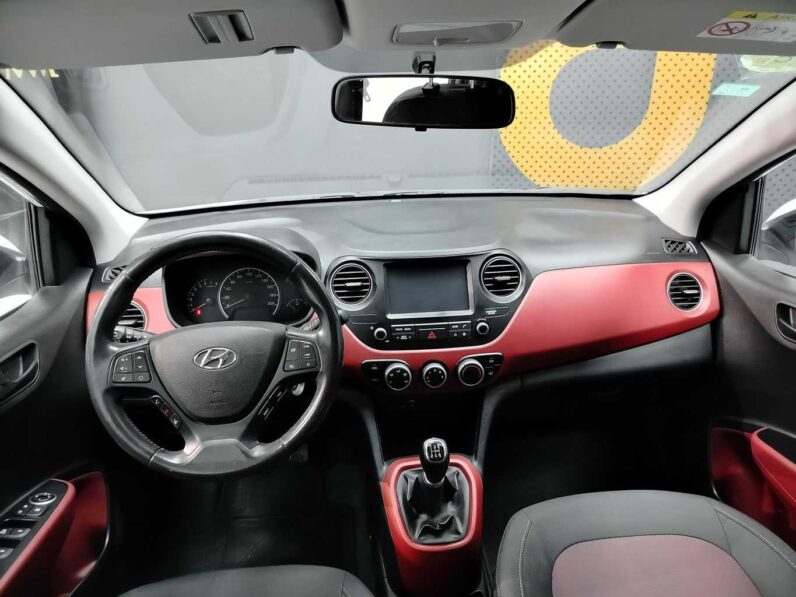 								Hyundai i10 full									