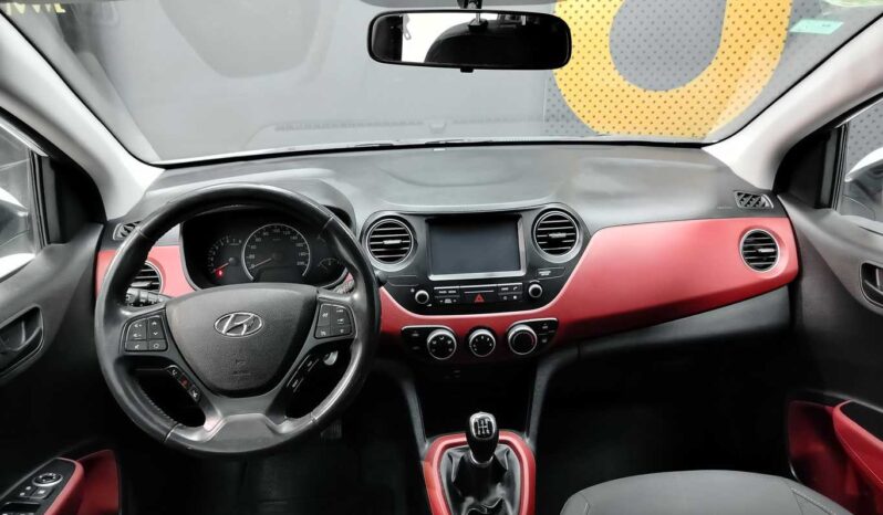 								Hyundai i10 full									