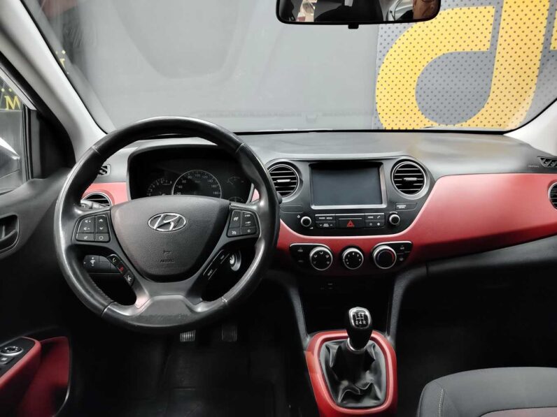 								Hyundai i10 full									