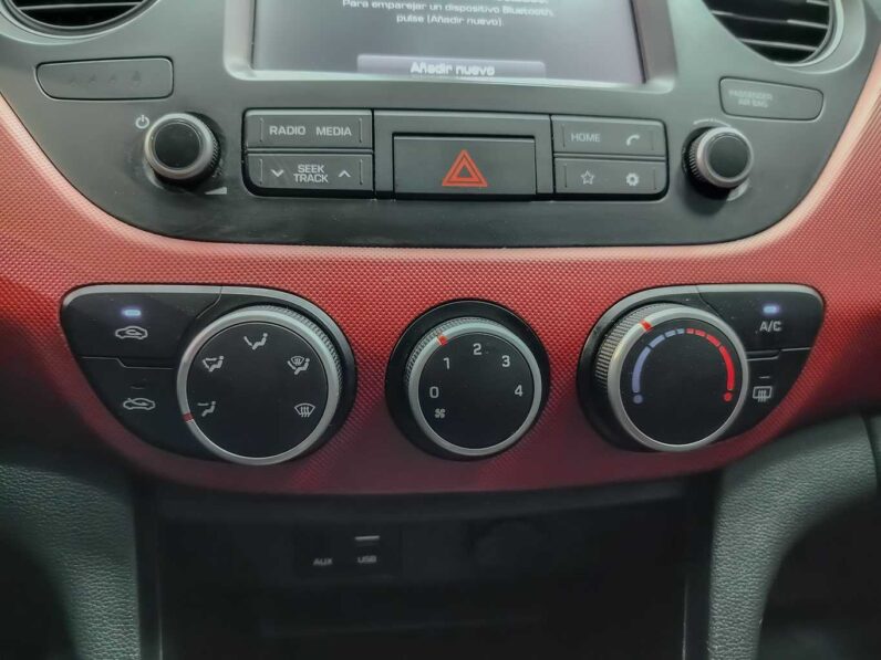 								Hyundai i10 full									