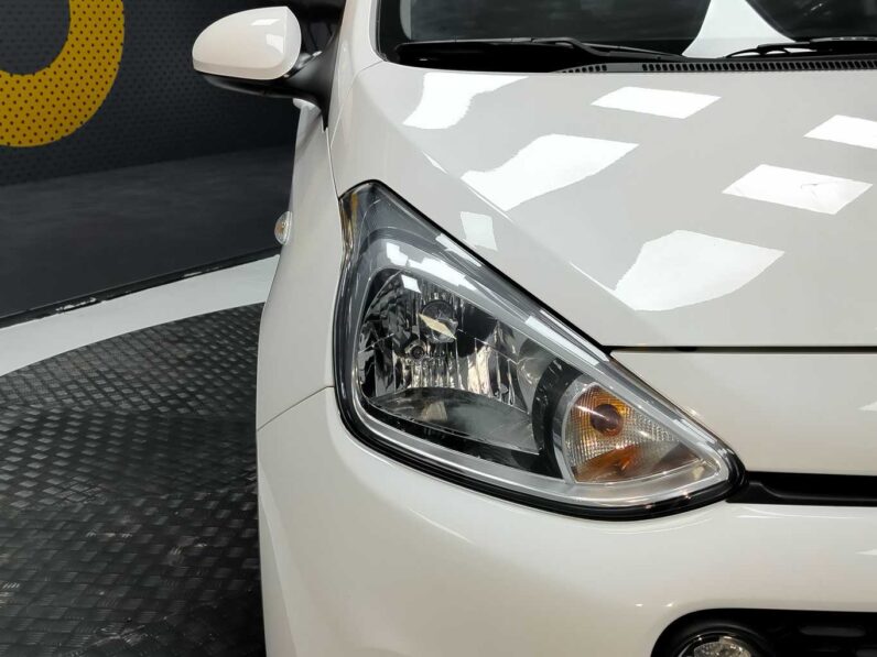 								Hyundai i10 full									