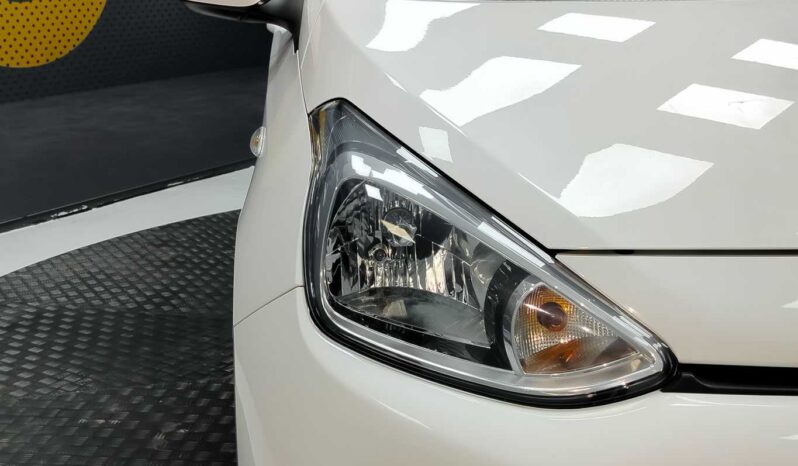 								Hyundai i10 full									