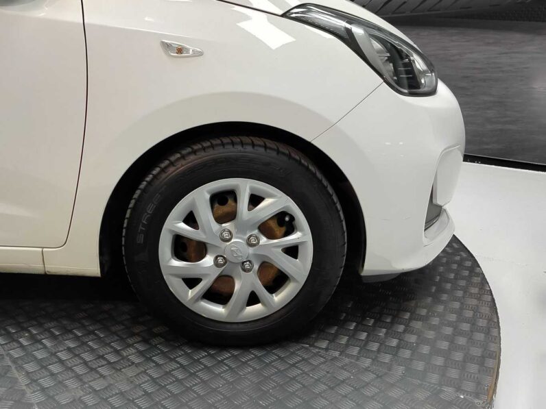 								Hyundai i10 full									