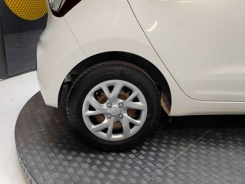 								Hyundai i10 full									