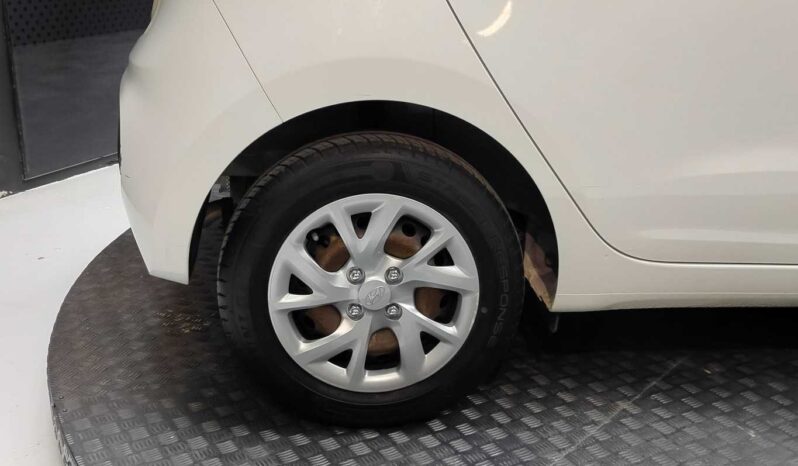 								Hyundai i10 full									