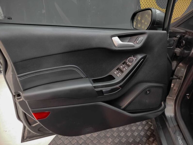 								Ford Fiesta full									