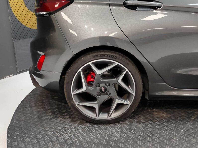 								Ford Fiesta full									