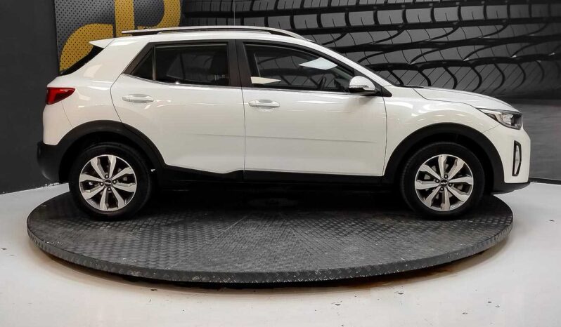 								Kia Stonic full									