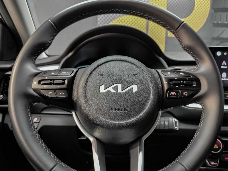 								Kia Stonic full									