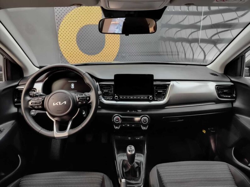 								Kia Stonic full									