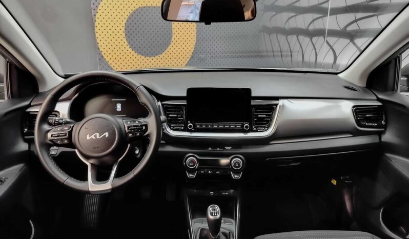 								Kia Stonic full									
