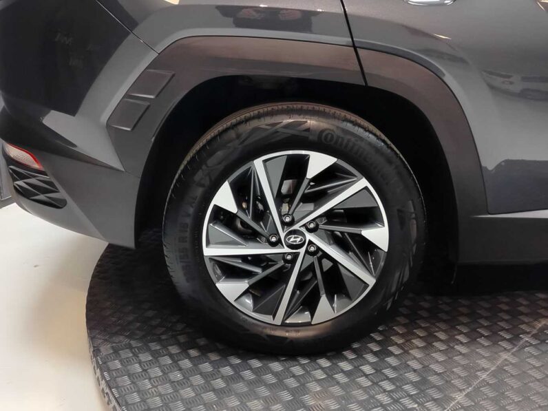 								Hyundai Tucson full									