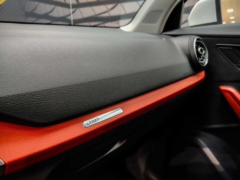 								Audi Q2 full									
