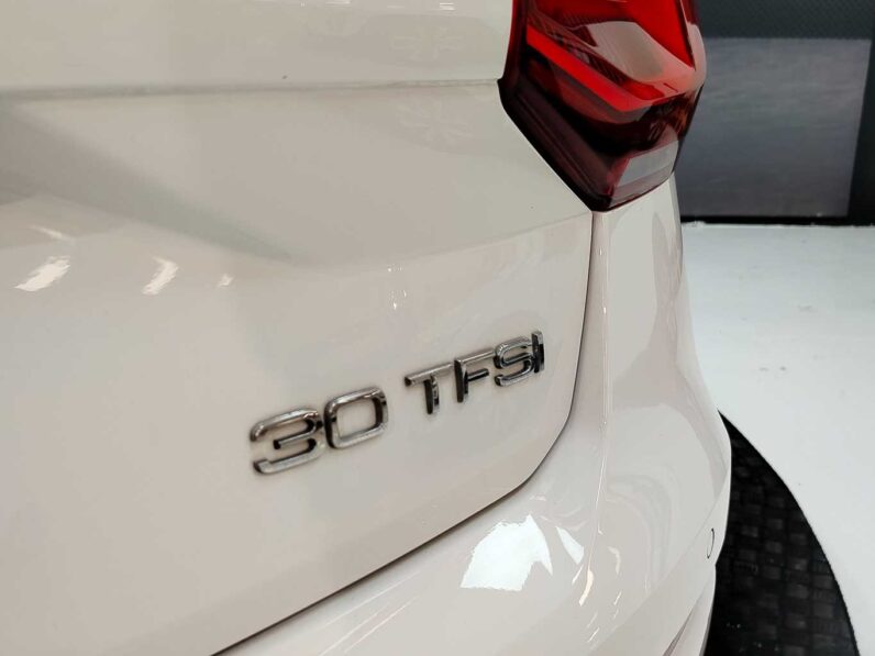 								Audi Q2 full									