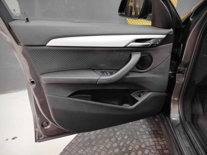 								BMW X1 full									