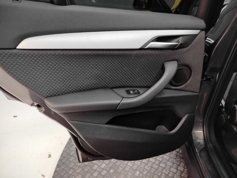 								BMW X1 full									
