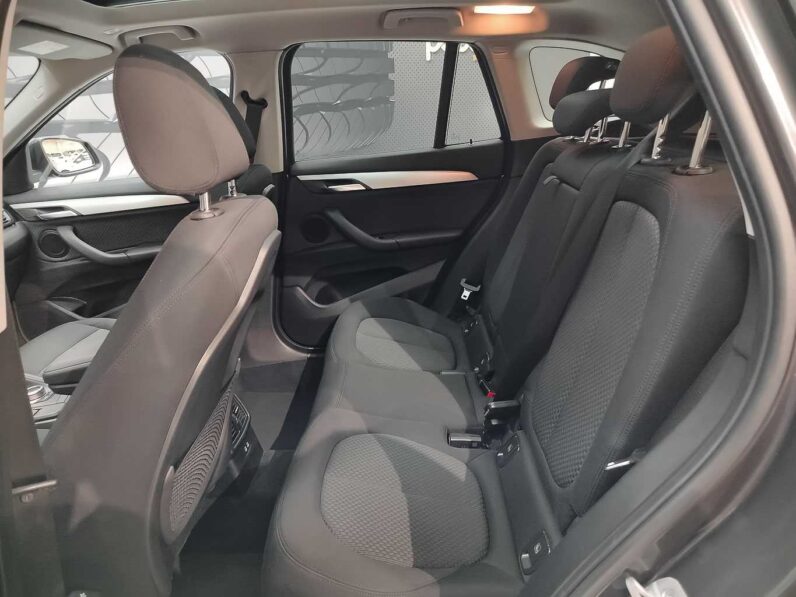 								BMW X1 full									