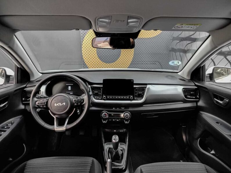 								Kia Stonic full									