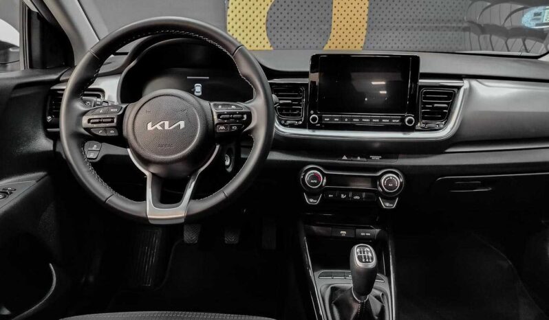 								Kia Stonic full									