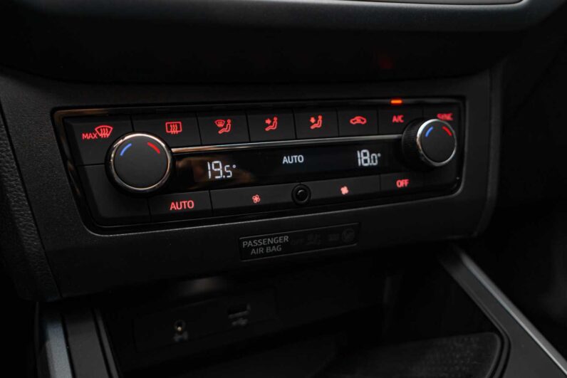 								SEAT Arona full									