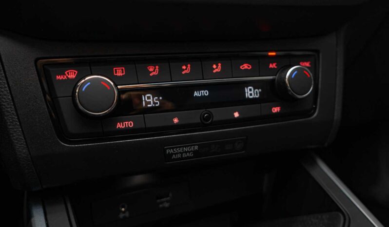 								SEAT Arona full									