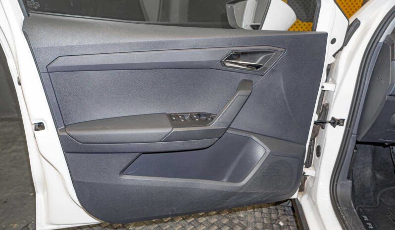 								SEAT Arona full									