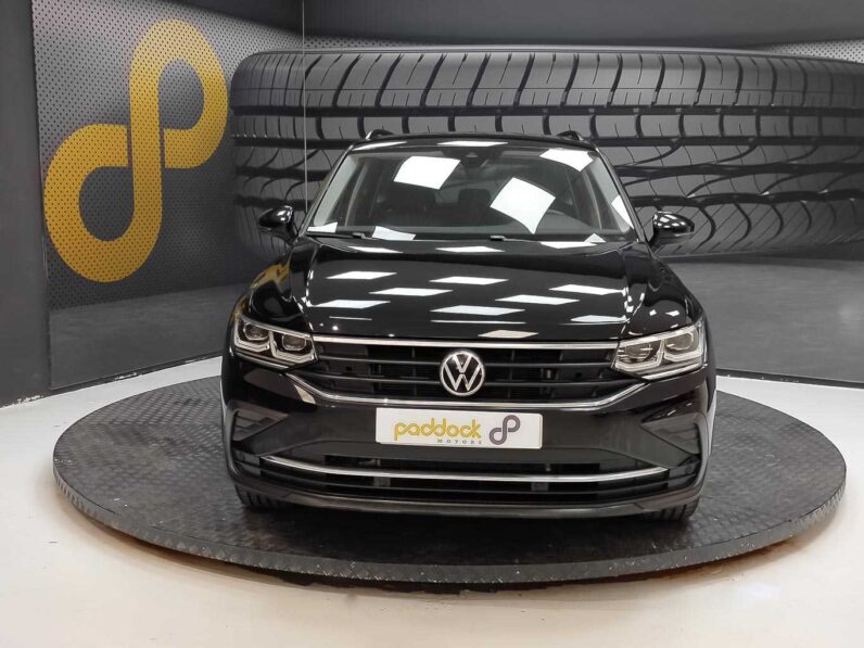 								Volkswagen Tiguan full									