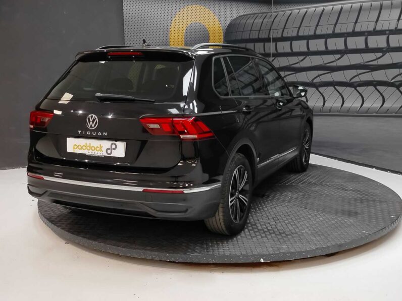 								Volkswagen Tiguan full									