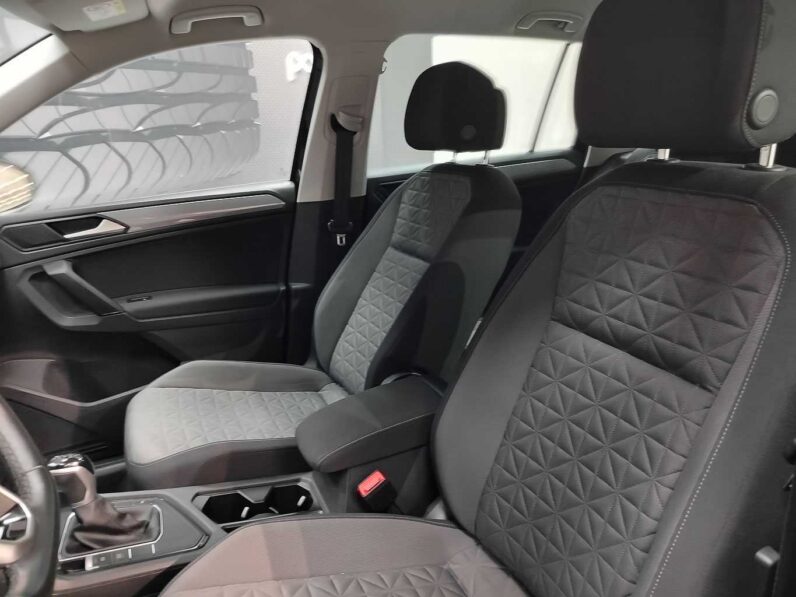 								Volkswagen Tiguan full									