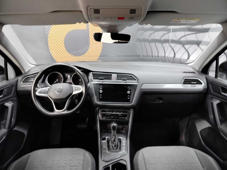 								Volkswagen Tiguan full									
