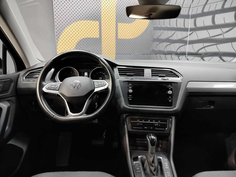 								Volkswagen Tiguan full									