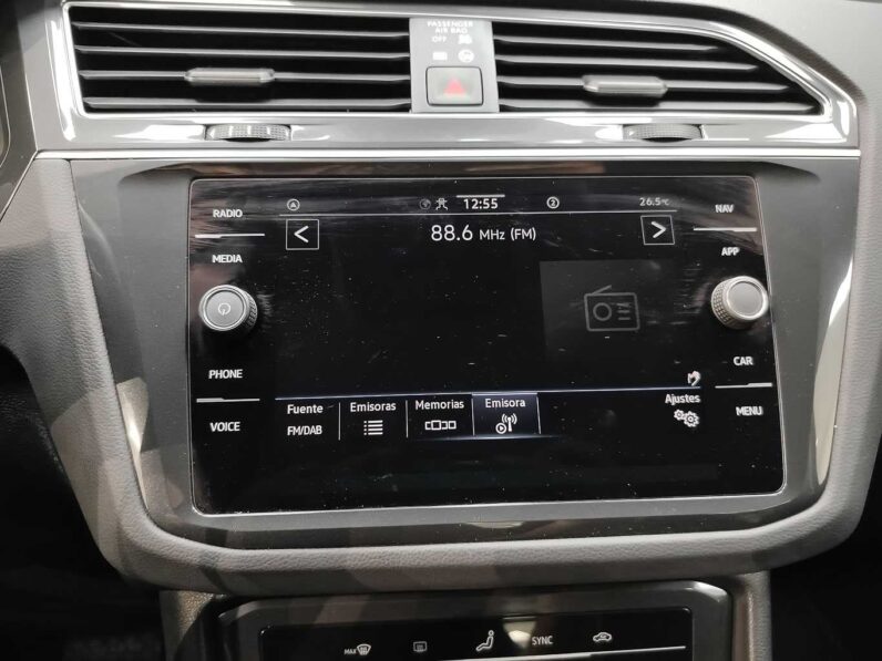 								Volkswagen Tiguan full									