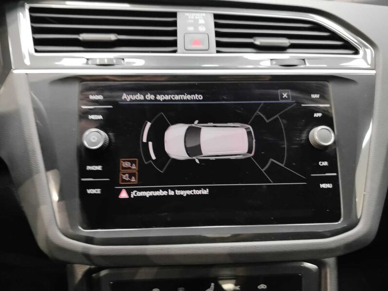 								Volkswagen Tiguan full									