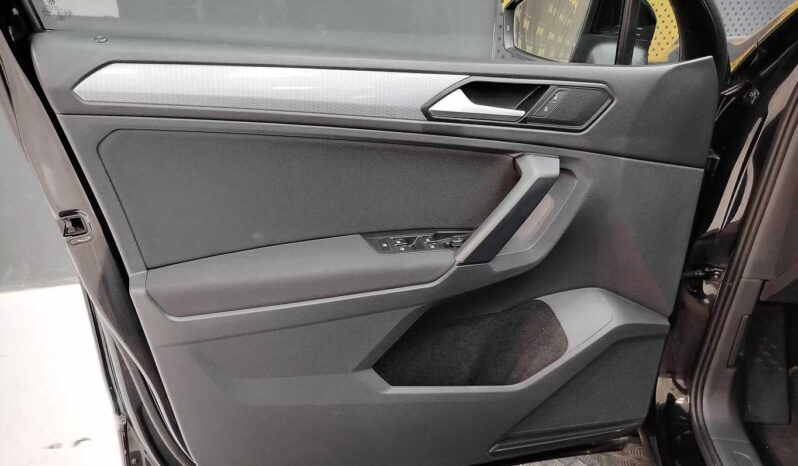 								Volkswagen Tiguan full									