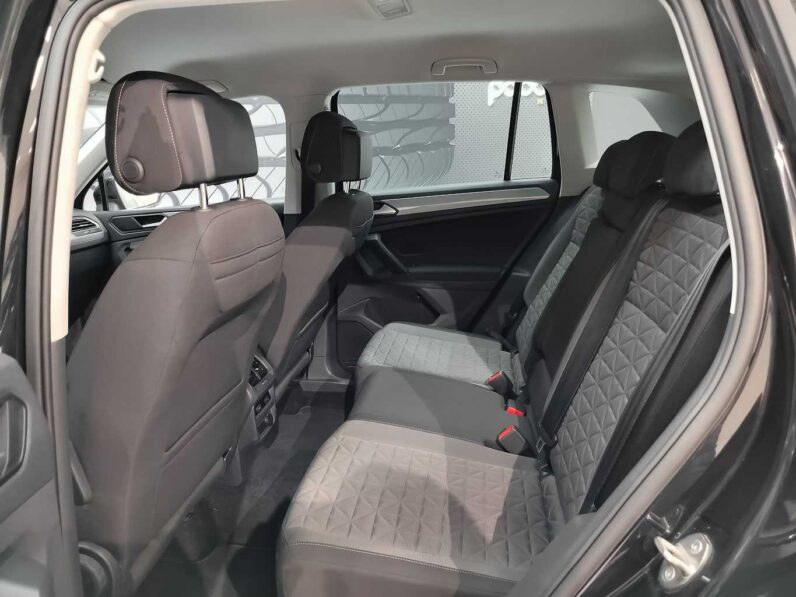 								Volkswagen Tiguan full									