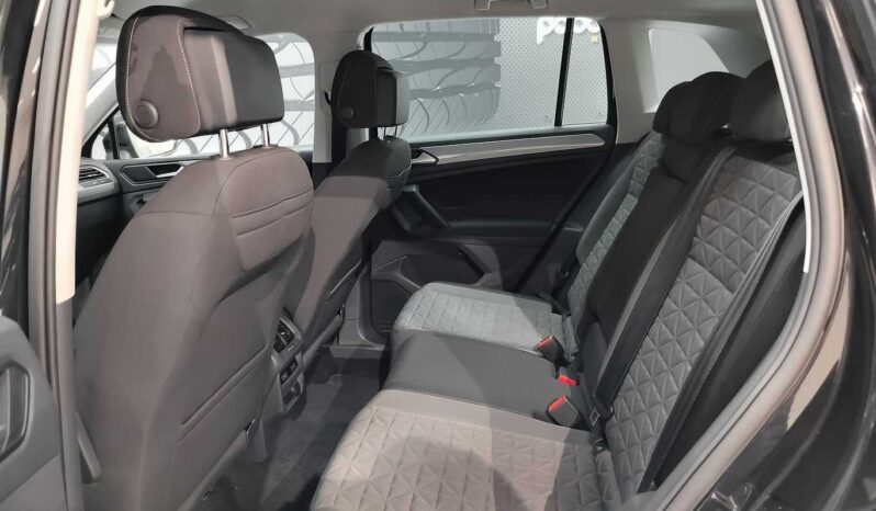 								Volkswagen Tiguan full									