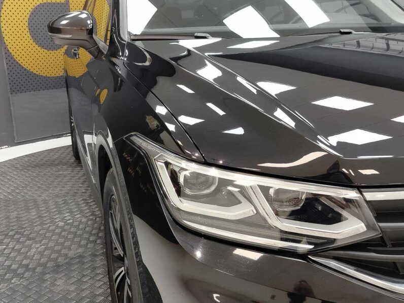 								Volkswagen Tiguan full									