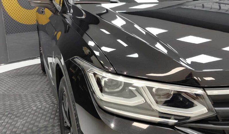 								Volkswagen Tiguan full									