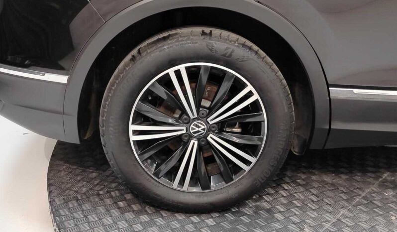 								Volkswagen Tiguan full									