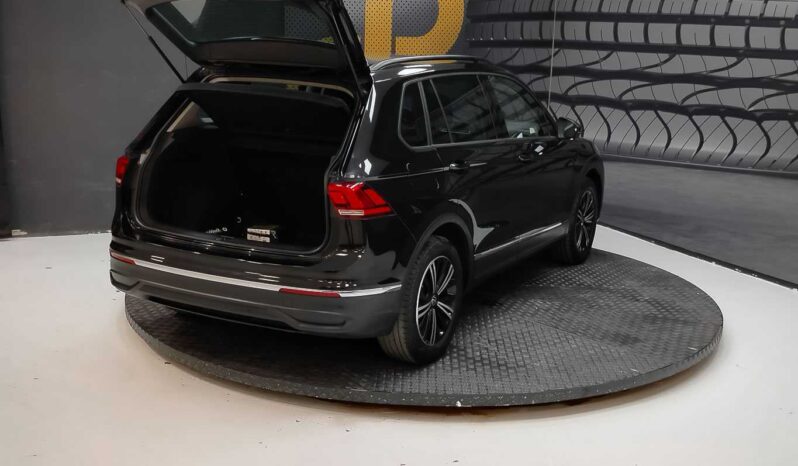 								Volkswagen Tiguan full									