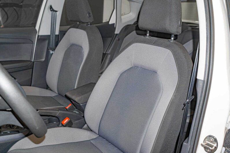 								SEAT Arona full									