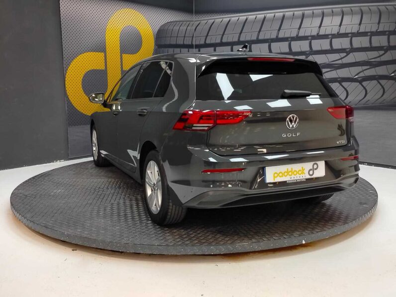 								Volkswagen Golf full									